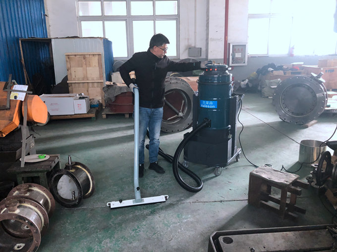 家具厂锯末清理用工业吸尘器